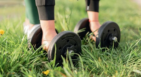 Dumbbell Leg and Glute Workout: The Ultimate Guide to Sculpted Legs and Powerful Glutes